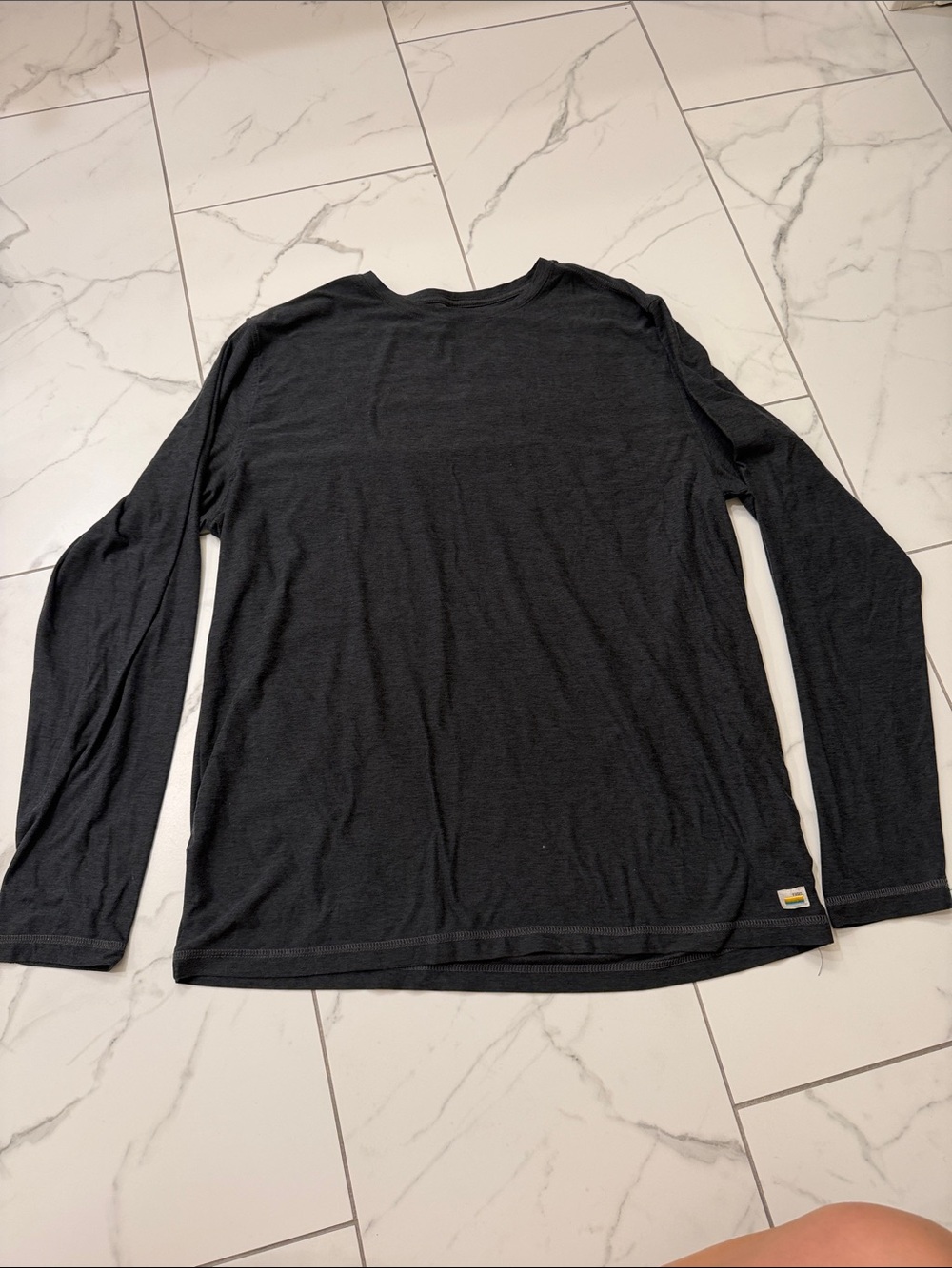 Vuori Men's Long-Sleeve Strato Tech Tee, Size XL